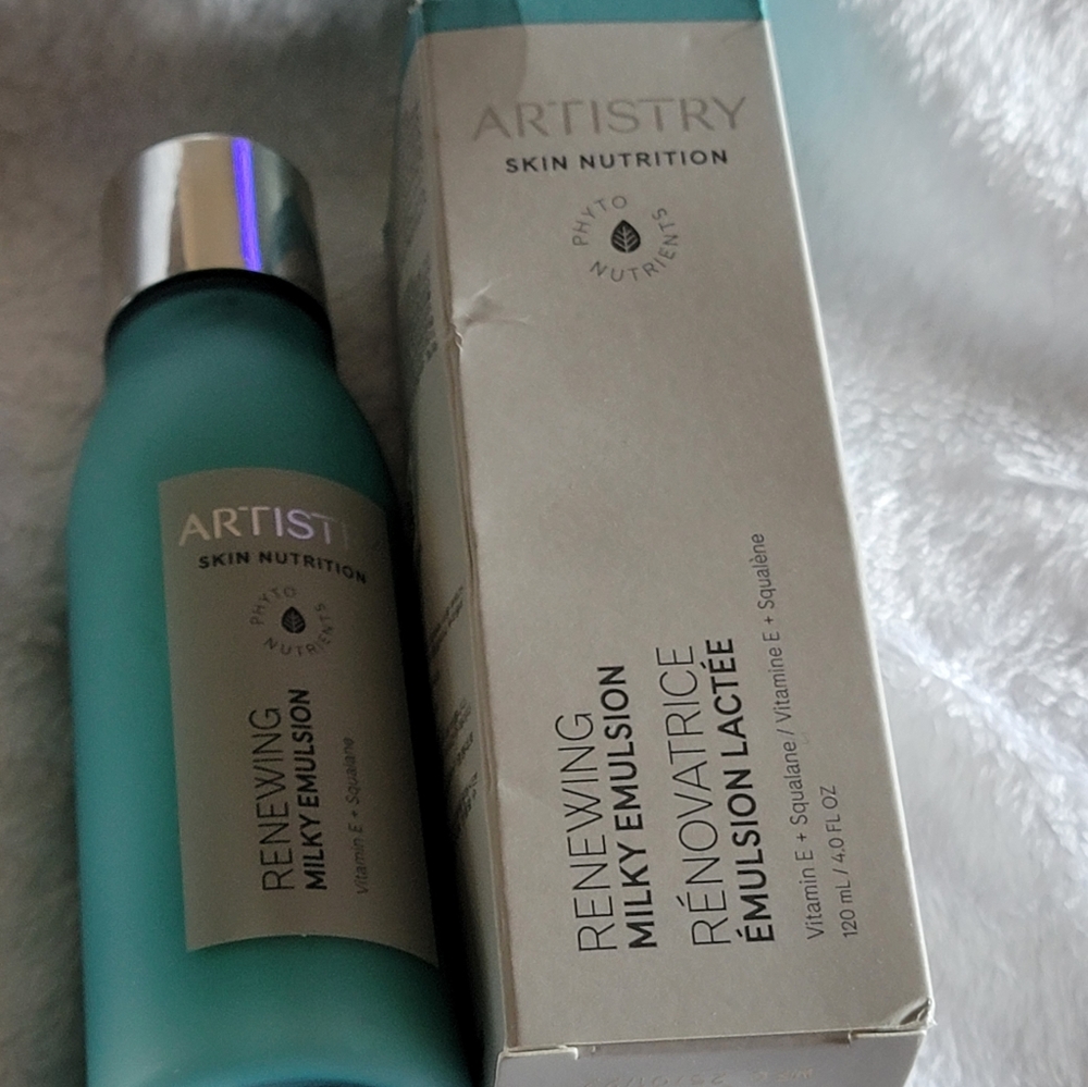 Amway Artistry Skin Nutrition renewing milky emulsion